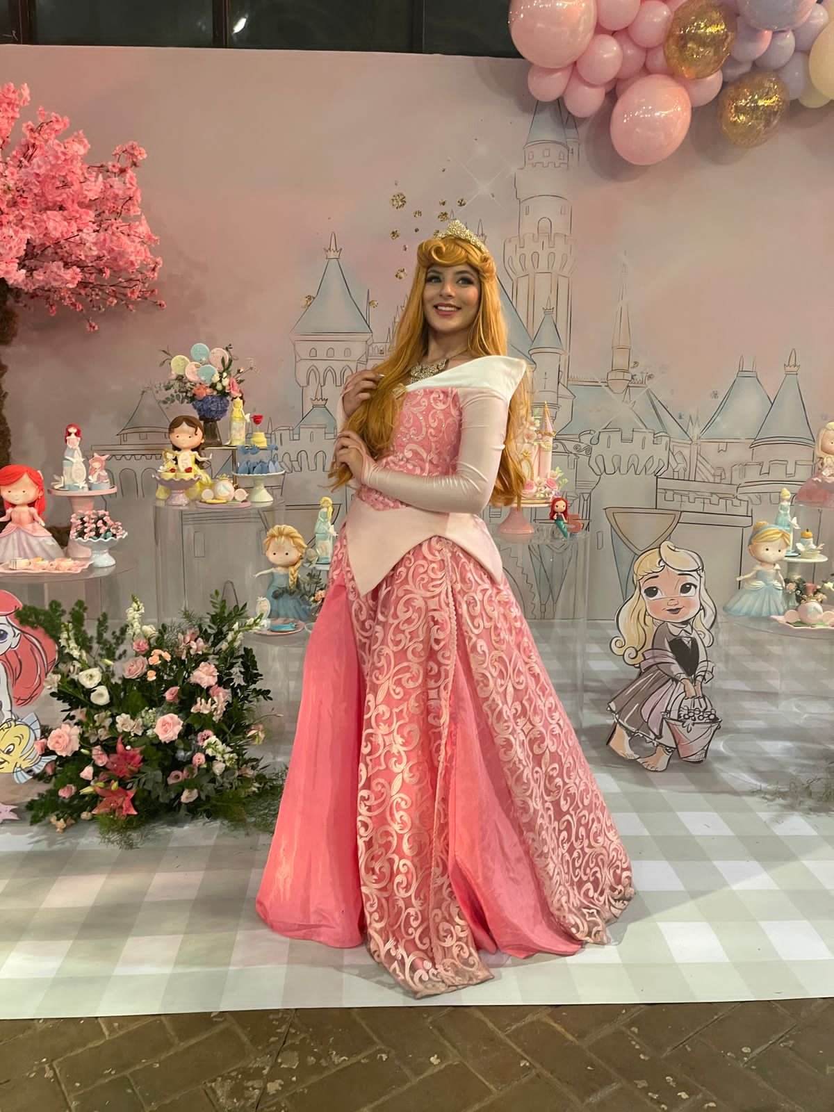 Aurora em aniversário infantil das princesas
