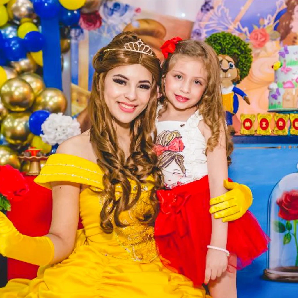 Bela animando a festa