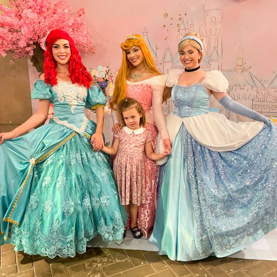 Princesas animando a festa em Jundiaí
